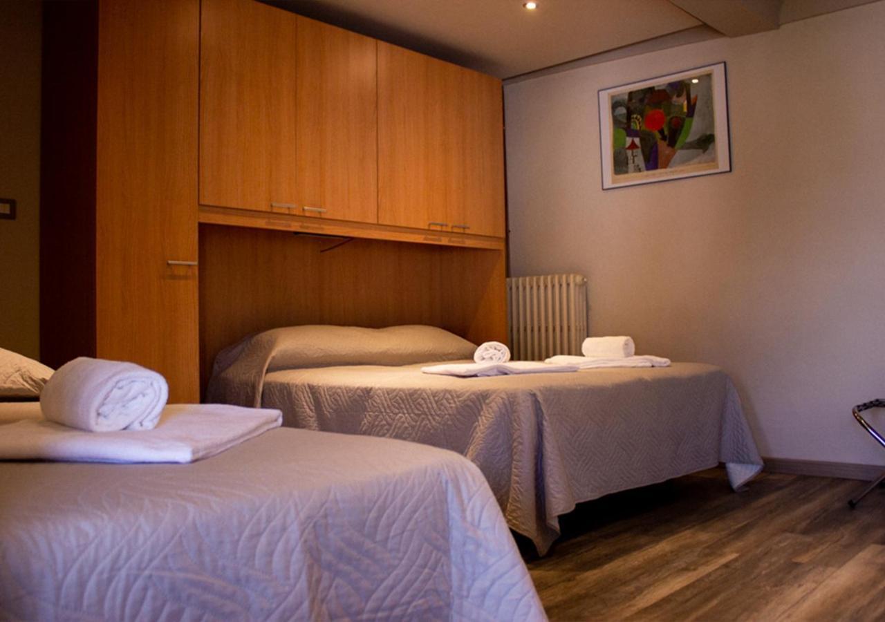 Trattoria Due Citroni Hotel Casalgrasso Bagian luar foto