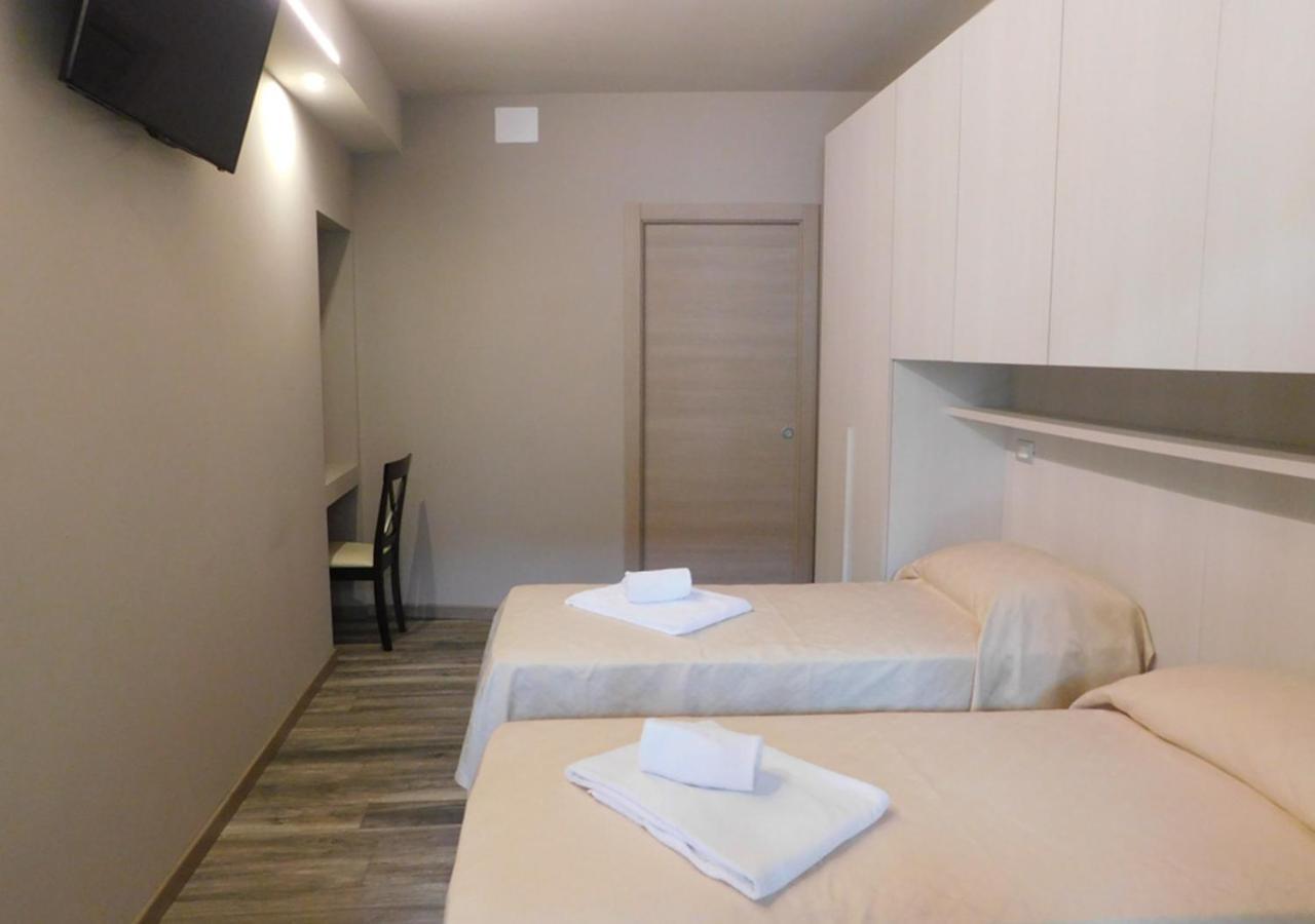 Trattoria Due Citroni Hotel Casalgrasso Bagian luar foto
