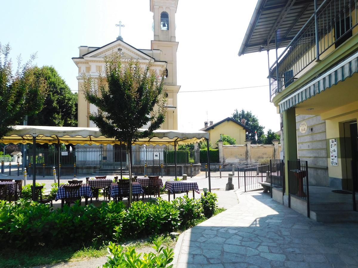 Trattoria Due Citroni Hotel Casalgrasso Bagian luar foto