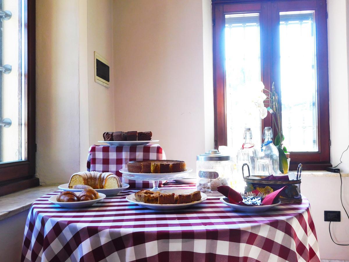 Trattoria Due Citroni Hotel Casalgrasso Bagian luar foto
